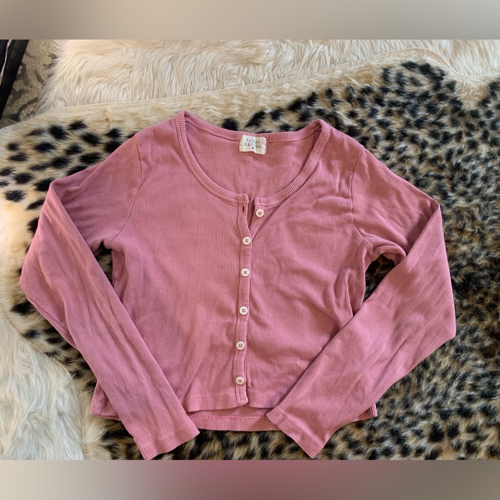 Pink ribbed long sleeve crop top